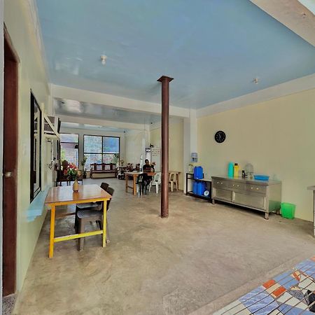 Carillo Guest House Coron Exterior photo