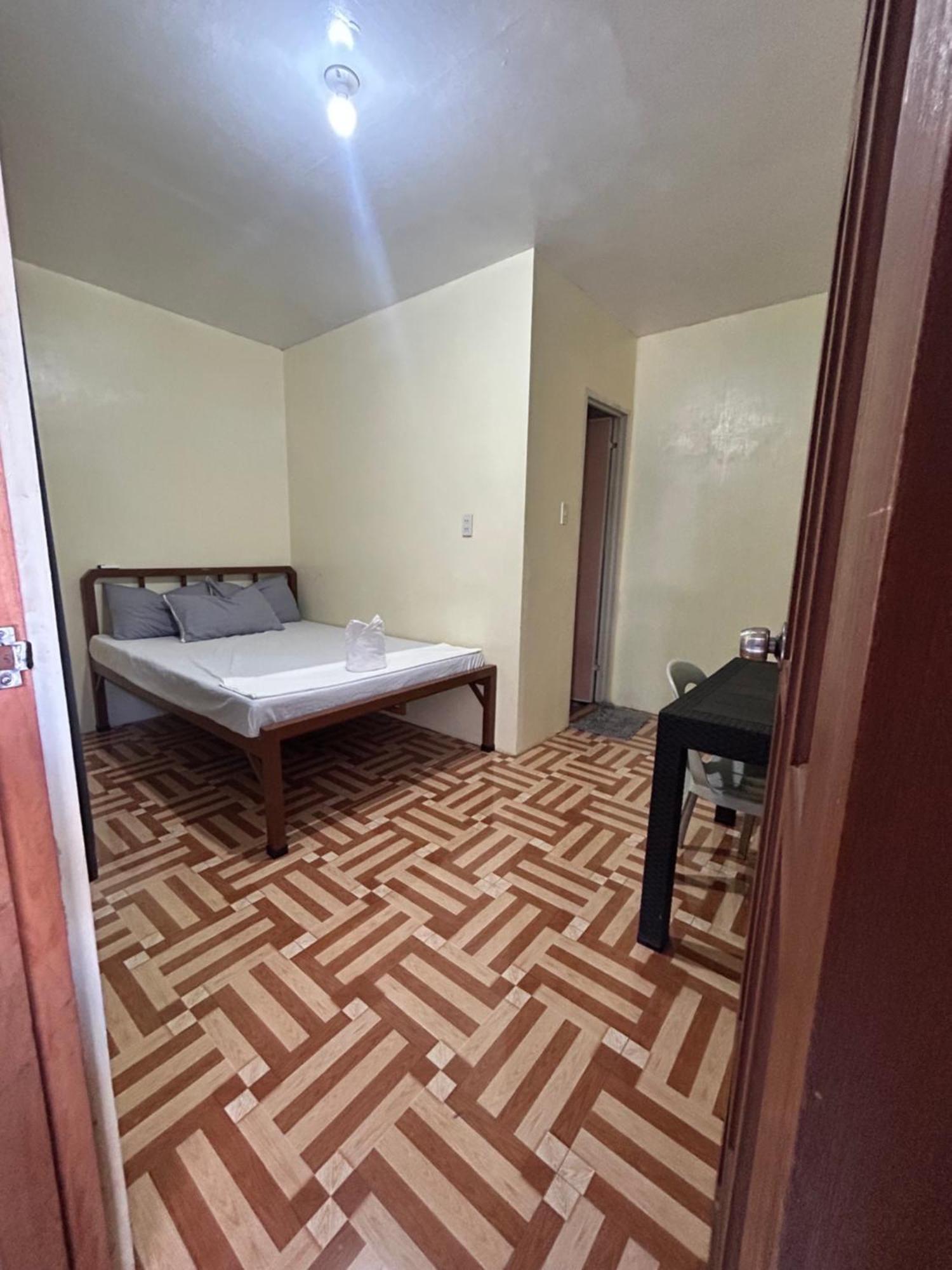 Carillo Guest House Coron Exterior photo