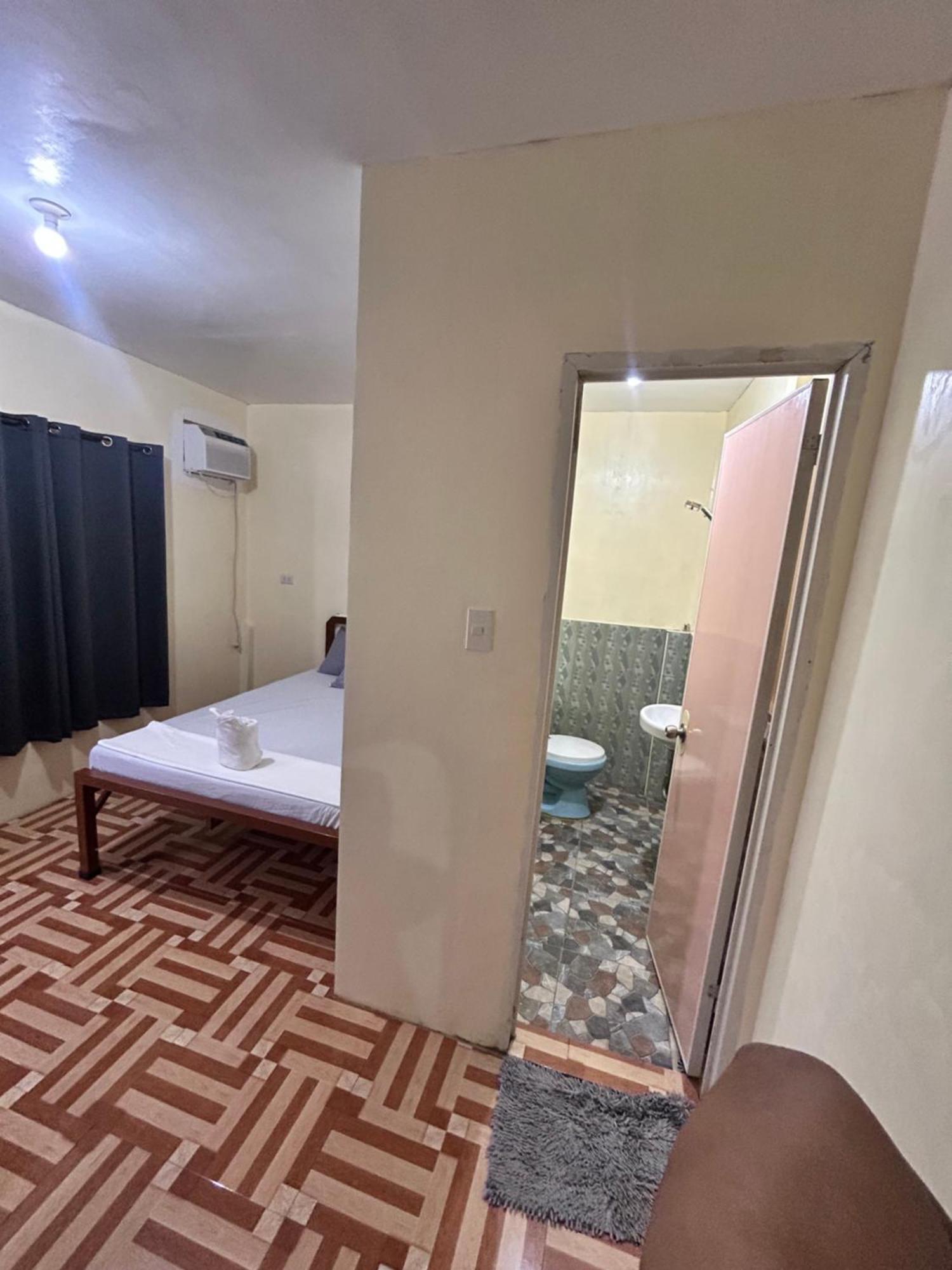 Carillo Guest House Coron Exterior photo
