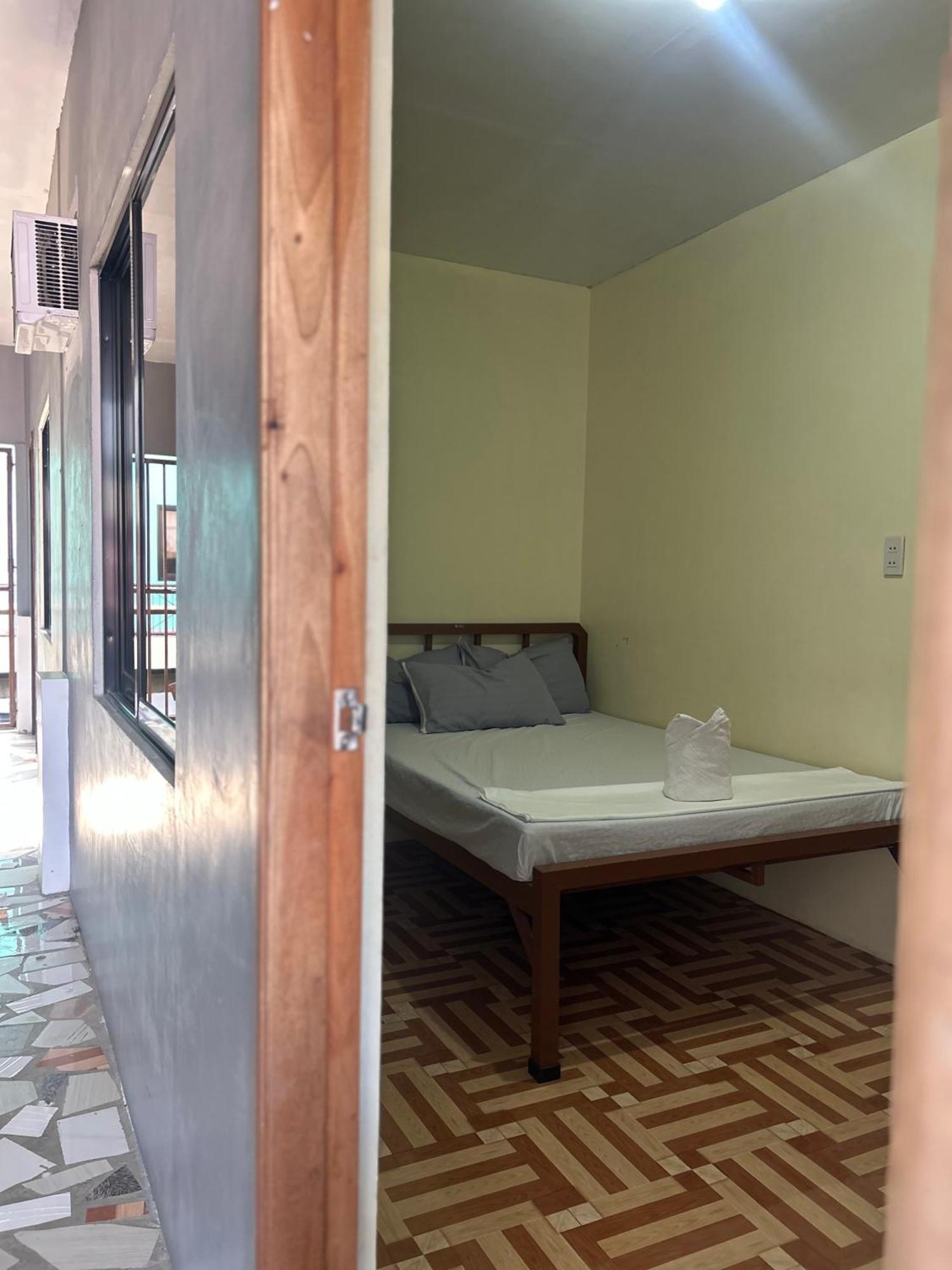 Carillo Guest House Coron Exterior photo