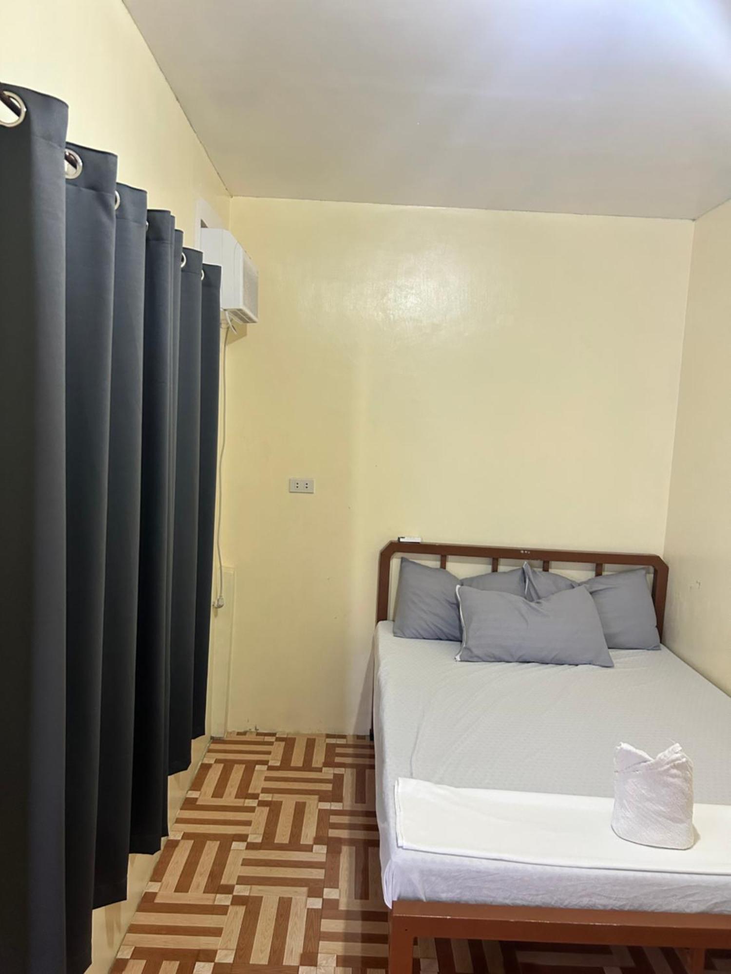 Carillo Guest House Coron Exterior photo