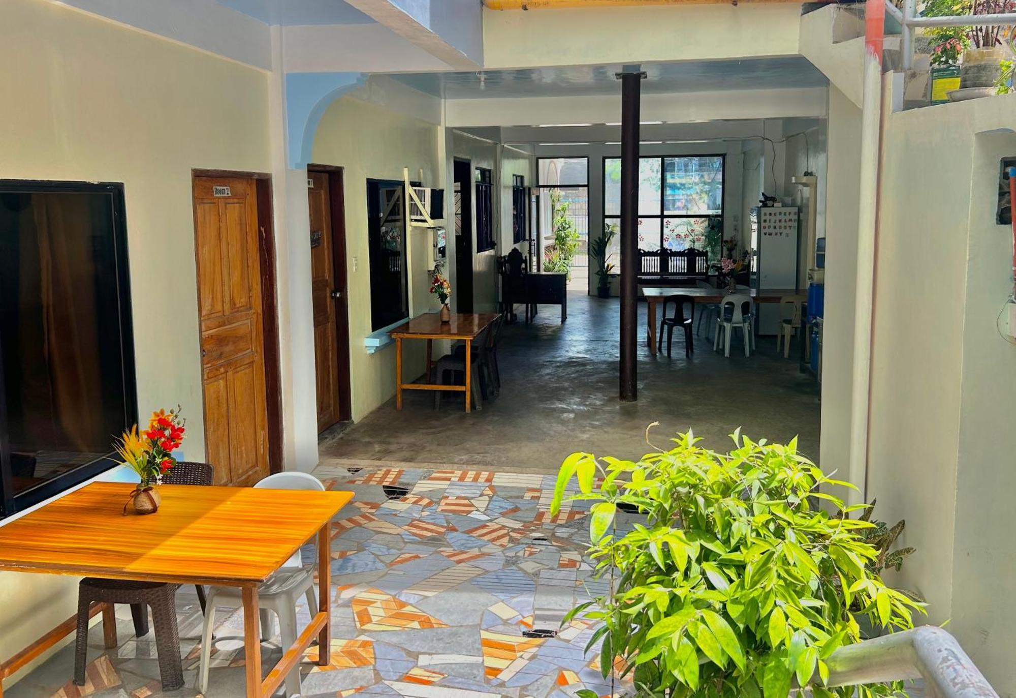 Carillo Guest House Coron Exterior photo